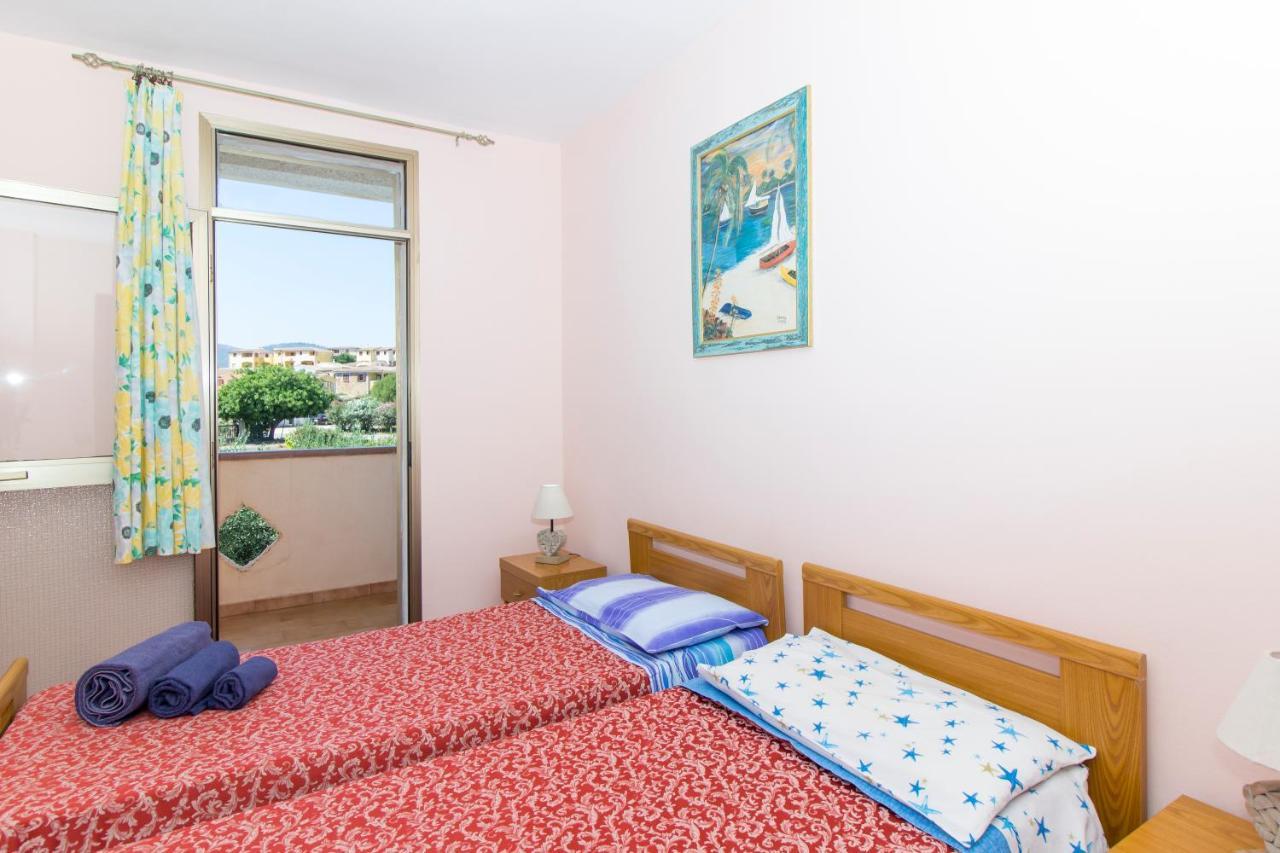 Appartamenti In Villa Con Ampio Giardino Esterno Posada Kültér fotó