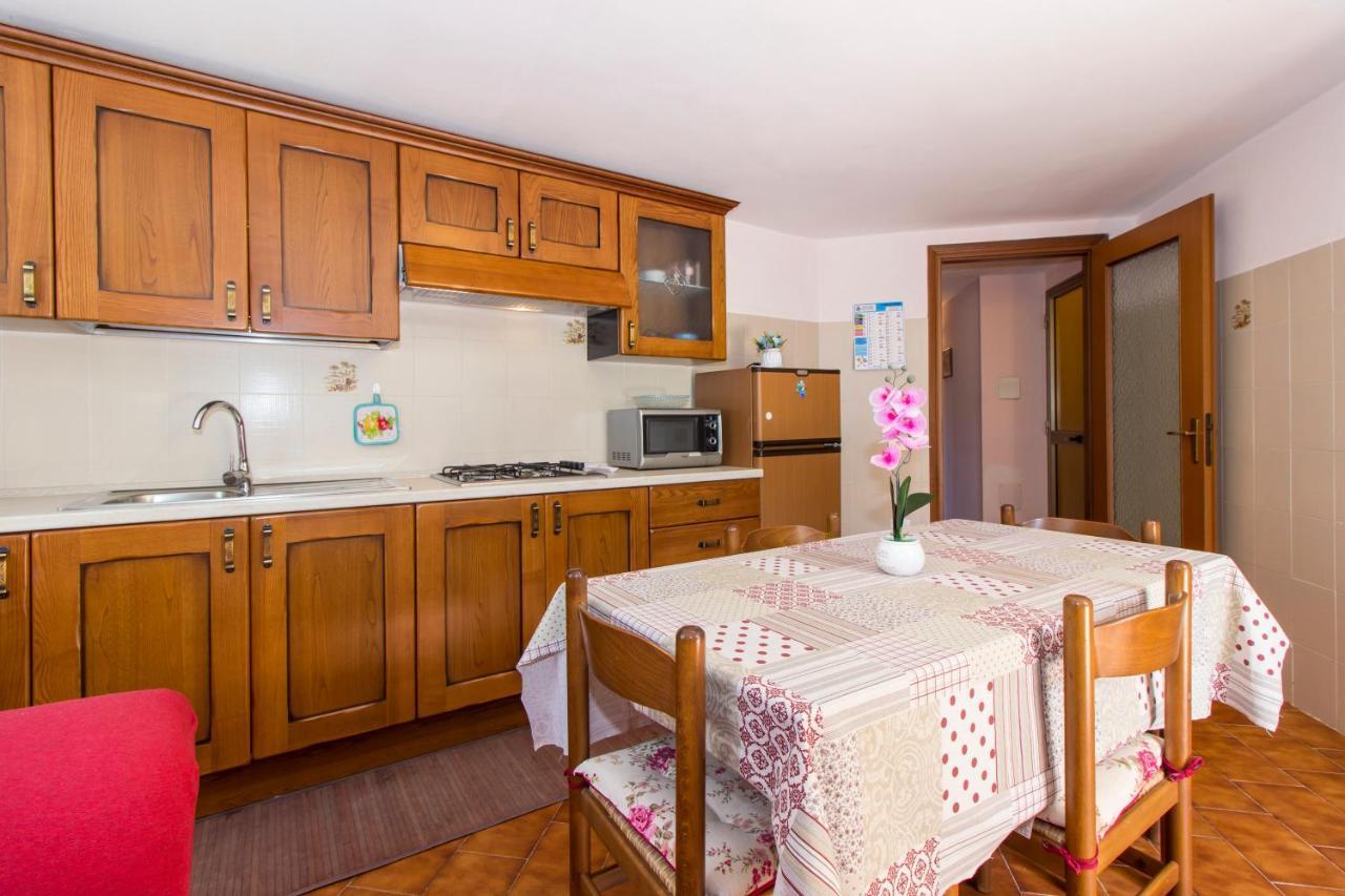 Appartamenti In Villa Con Ampio Giardino Esterno Posada Kültér fotó