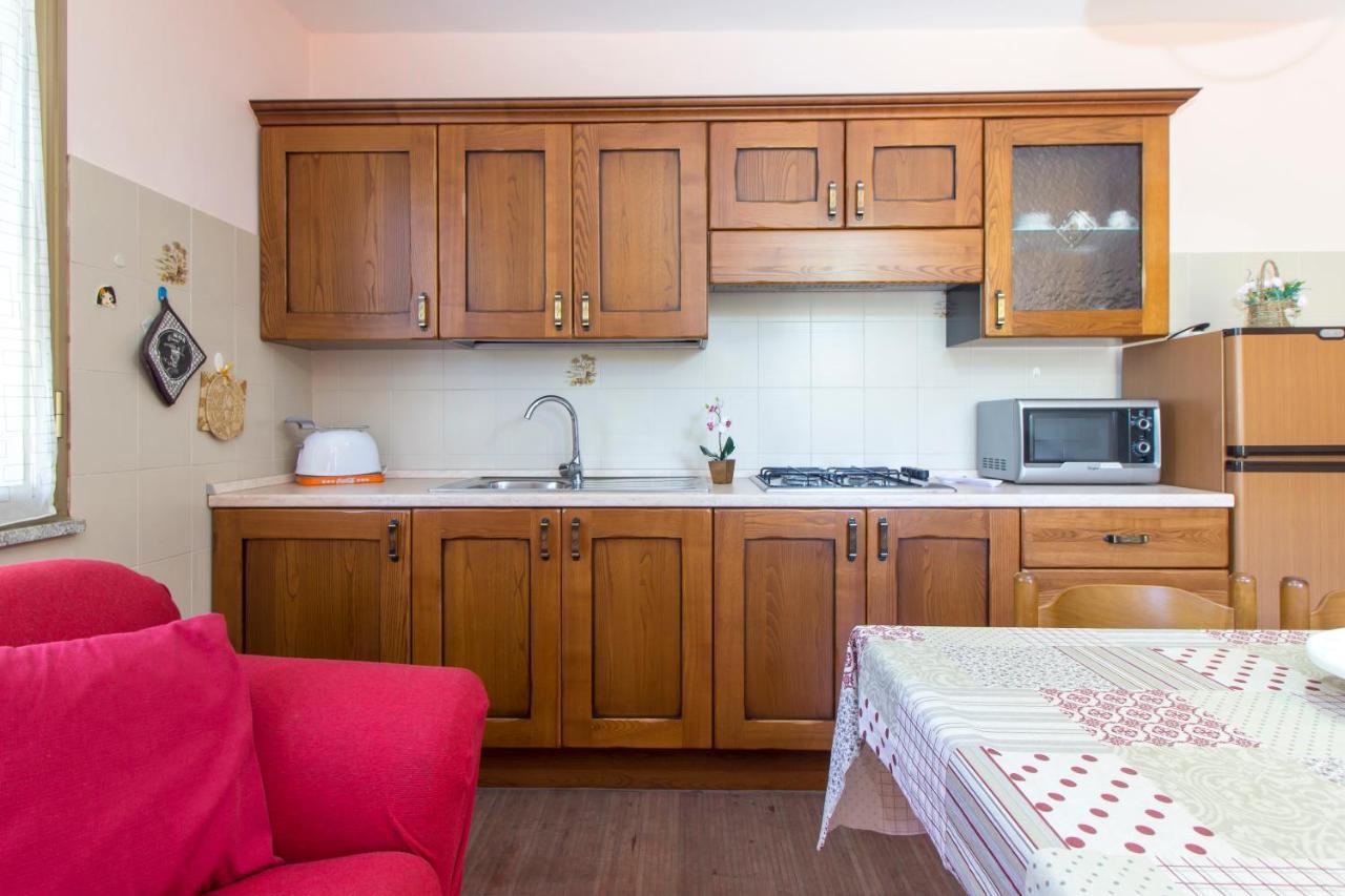 Appartamenti In Villa Con Ampio Giardino Esterno Posada Kültér fotó